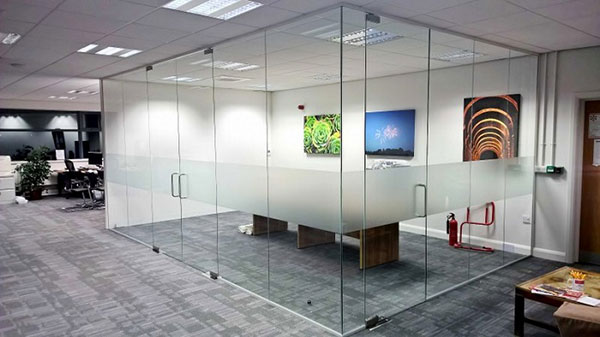 kính cường lực
