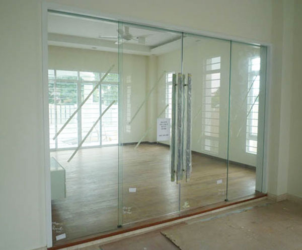 cửa thủy lực hải phòng