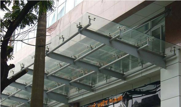 Mẫu mái kính cường lực tòa nhà