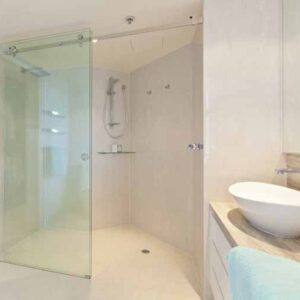 Vách tắm kính cường lực cửa kéo ngang