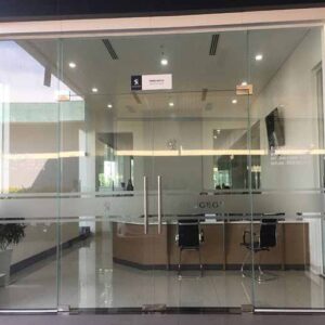 Cửa kính thủy lực với cấu tạo đơn giản mà hiệu quả