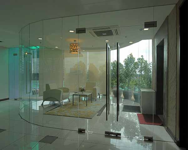 Cửa kính thủy lực đơn giản và tiện lợi