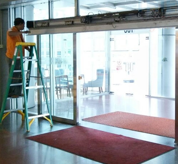Bảo dưỡng cửa tự động đúng cách