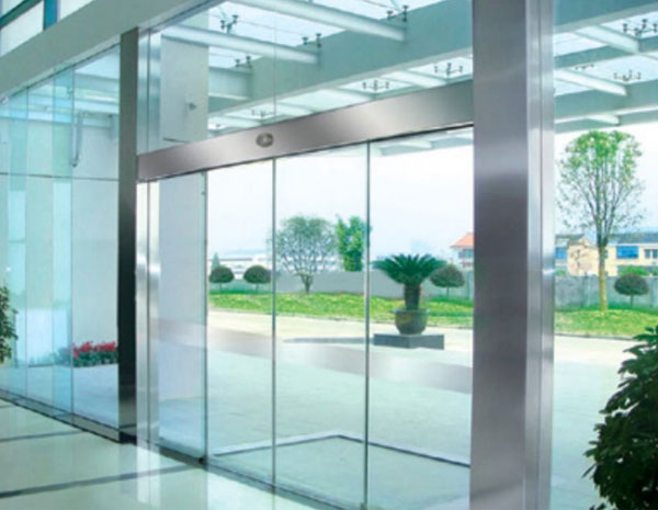 vệ sinh làm sạch cửa tự động