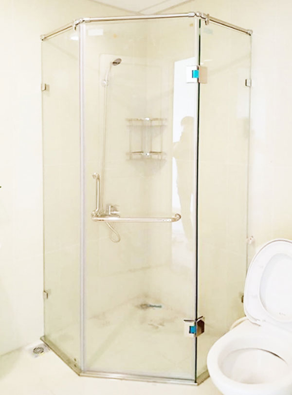 điều cần làm để bảo vệ vách kính nhà tắm
