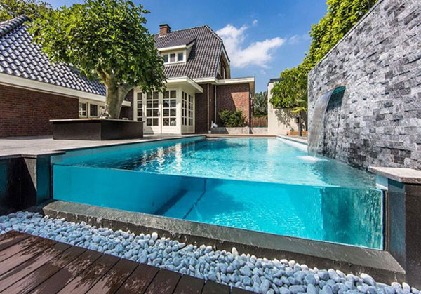 mẫu vách kính bể bơi phổ biến hiện nay