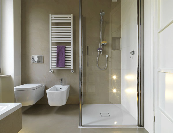 nên sử dụng phòng tắm kính trong suốt hay kính mờ